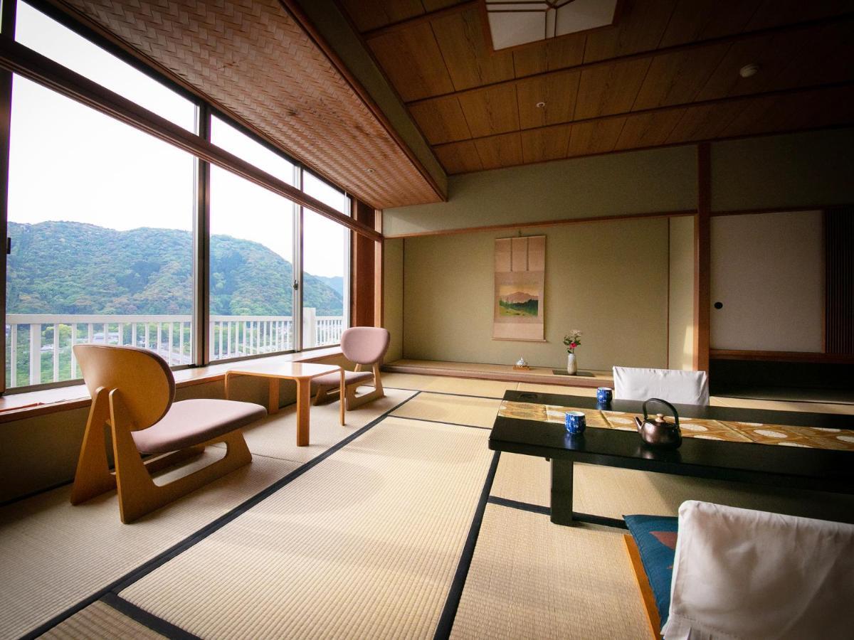 Iwakuni Kokusai Kanko Hotel Exteriér fotografie
