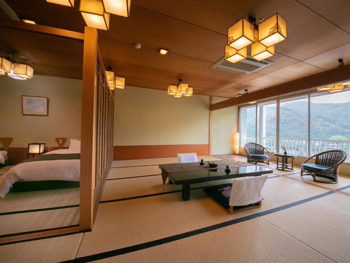 Iwakuni Kokusai Kanko Hotel Exteriér fotografie